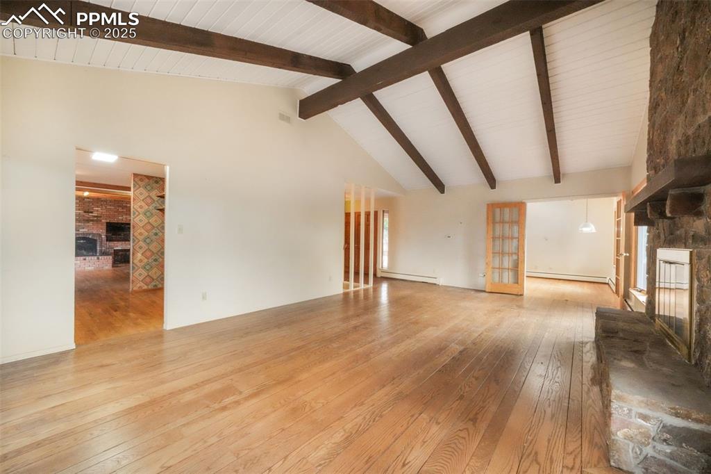 Image 7 of 50: Family Room