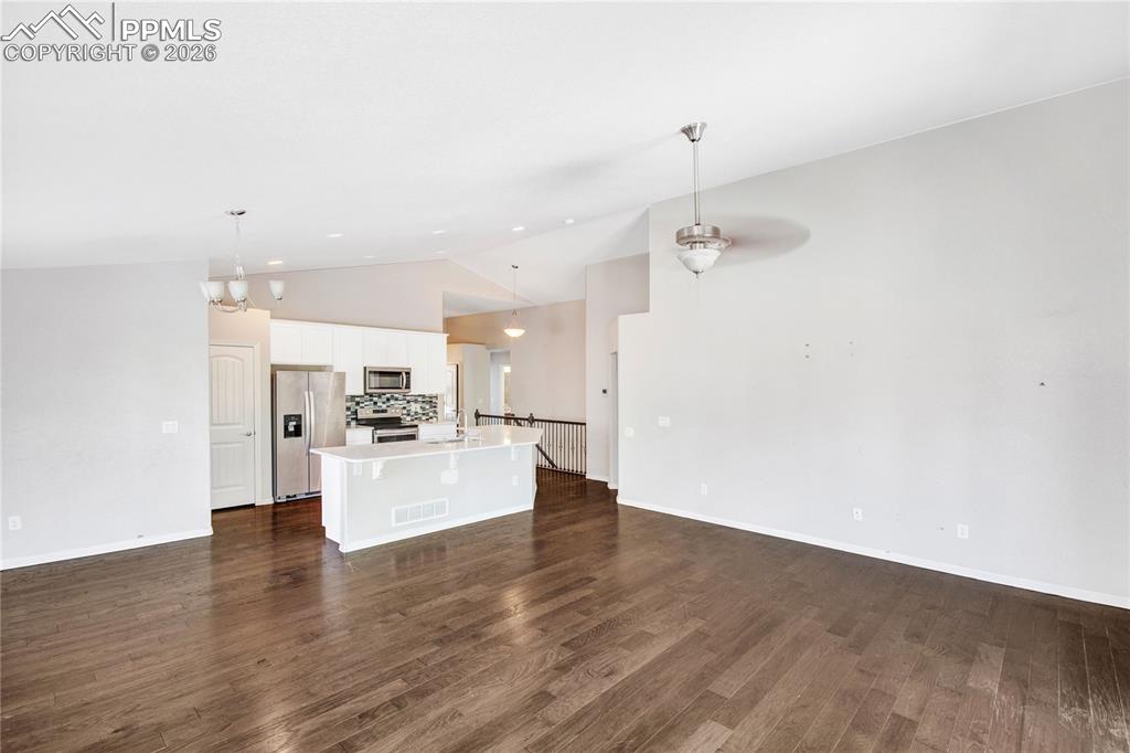 Image 19 of 38: Bedroom