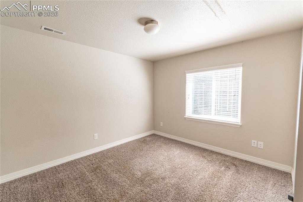 Image 34 of 38: Laundry