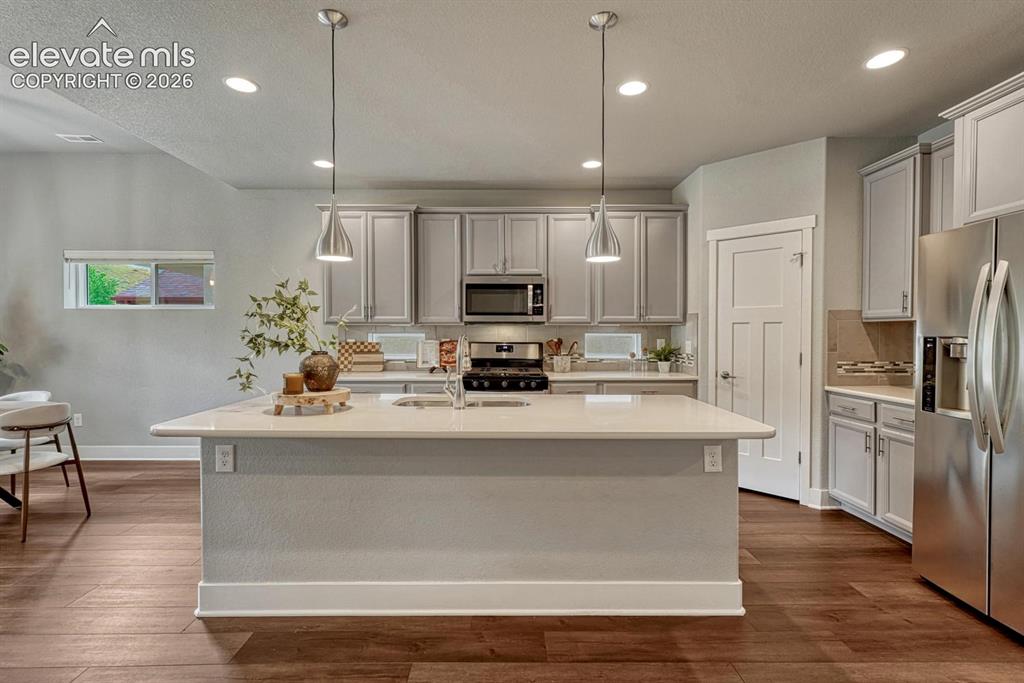 Image 16 of 48: Kitchen