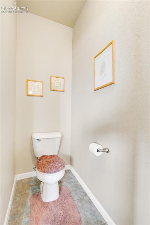 Image 21 of 26: Bathroom