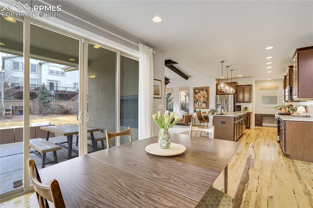 Image 11 of 49: Dining Area