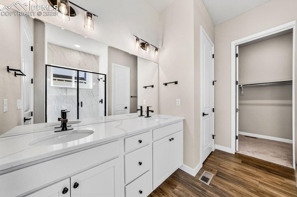Image 28 of 34: Master Bathroom