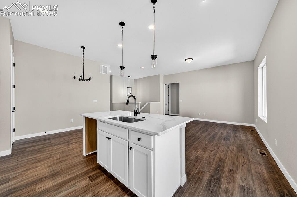 Image 9 of 34: Kitchen