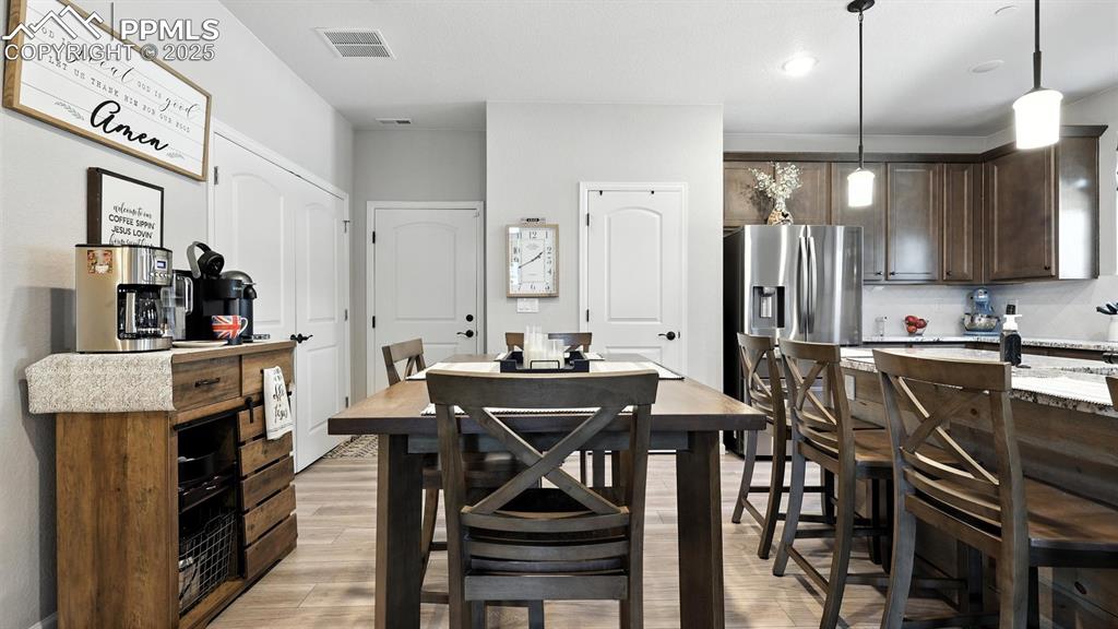 Image 10 of 39: Dining Area