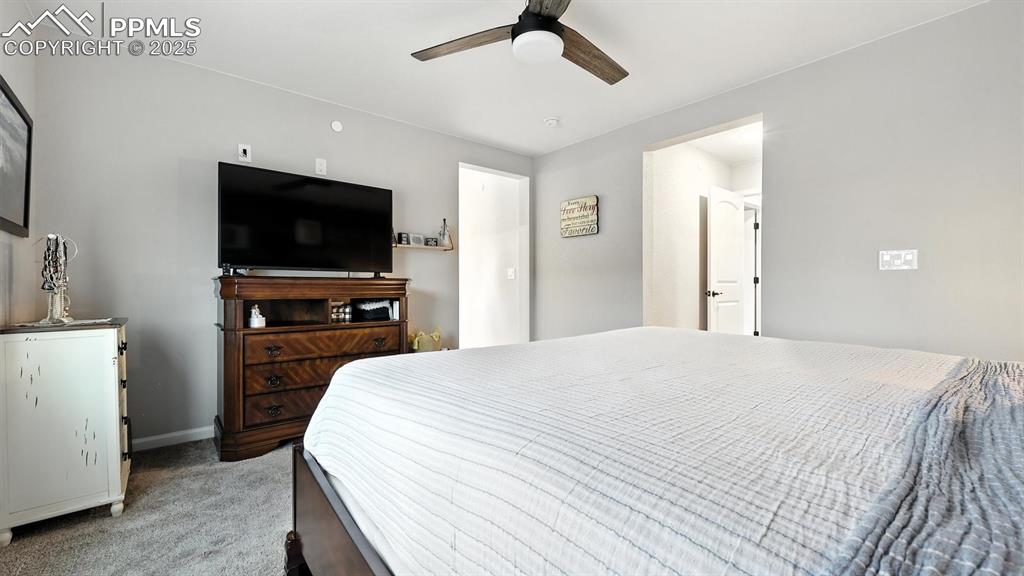 Image 16 of 39: Bedroom