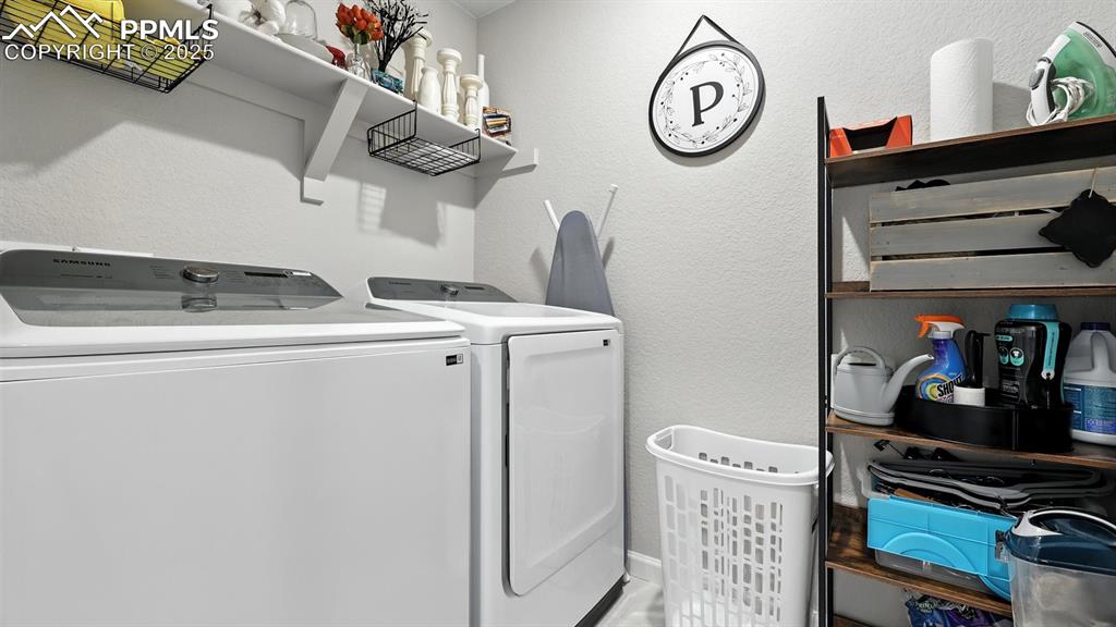 Image 18 of 39: Laundry