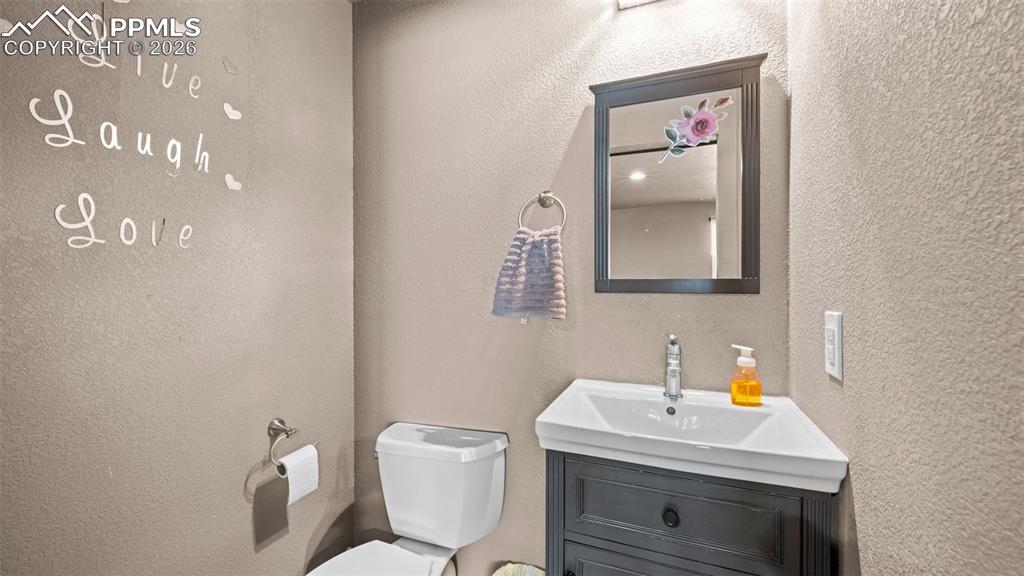 Image 17 of 36: Bathroom