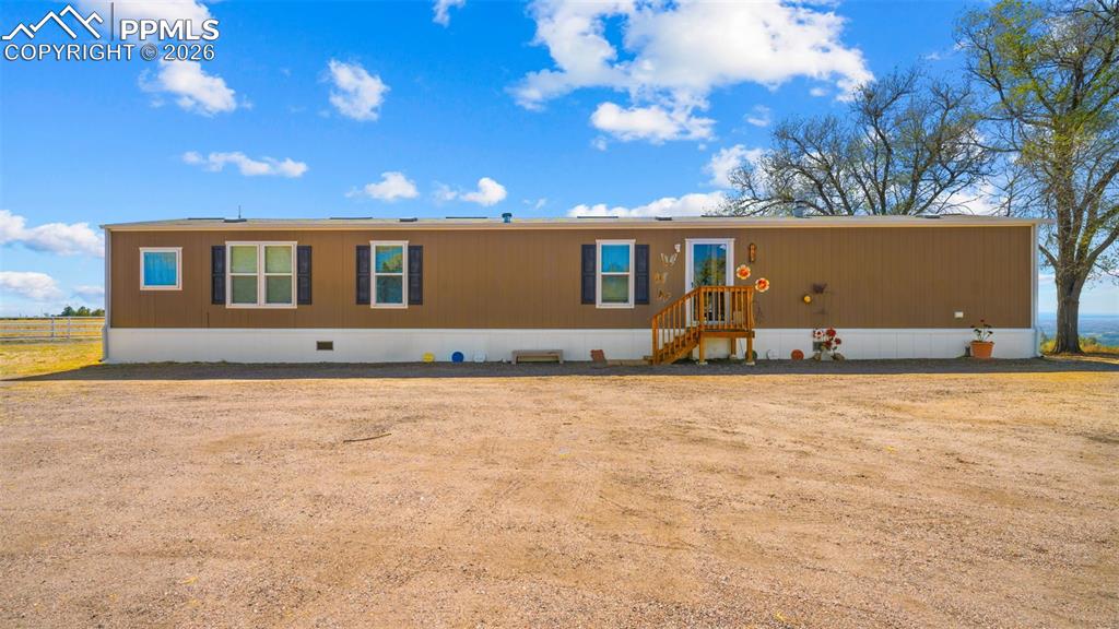Image 27 of 36: Detached Manufactured Home