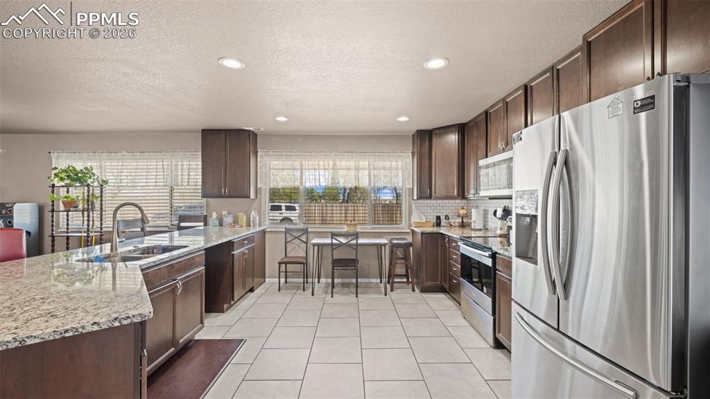 Image 5 of 36: Kitchen