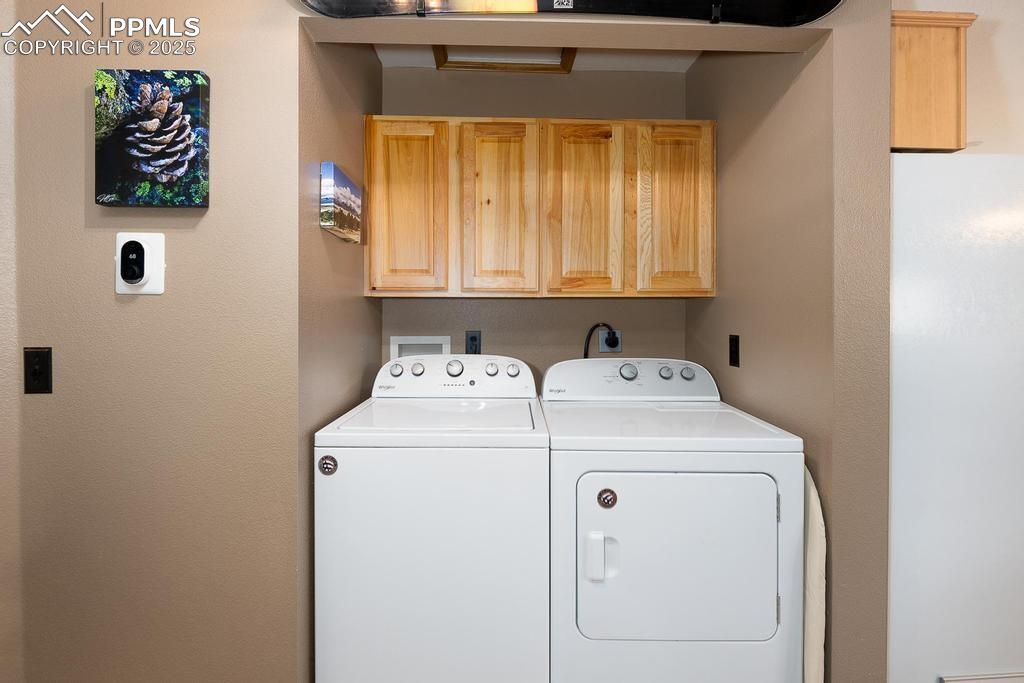 Image 11 of 30: Laundry
