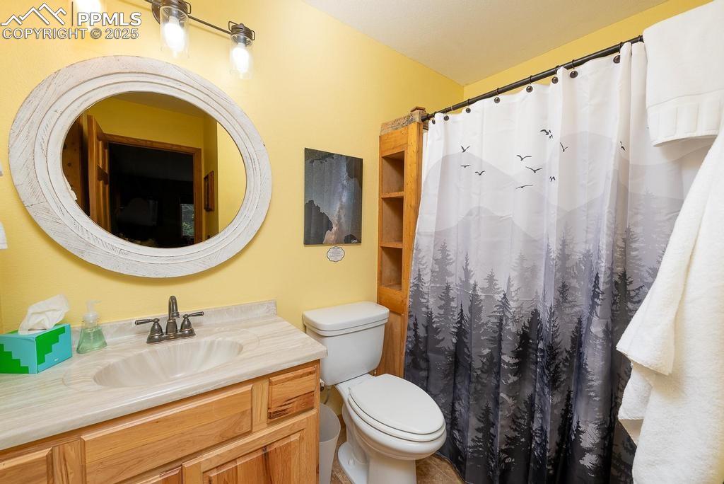 Image 18 of 30: Master Bathroom