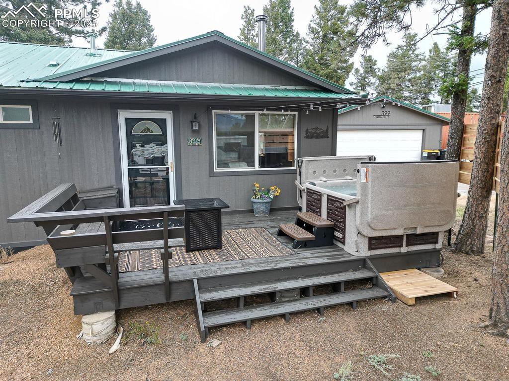 Image 19 of 30: Back of Structure