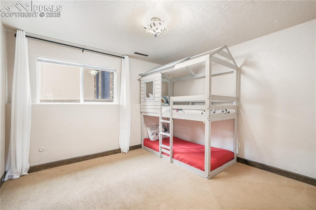 Image 38 of 50: Bedroom