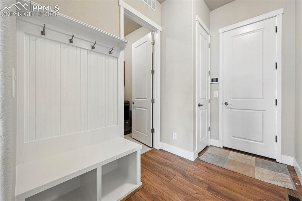 Image 15 of 50: Mud Room