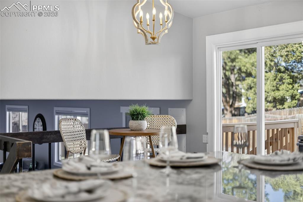 Image 14 of 50: Dining Area