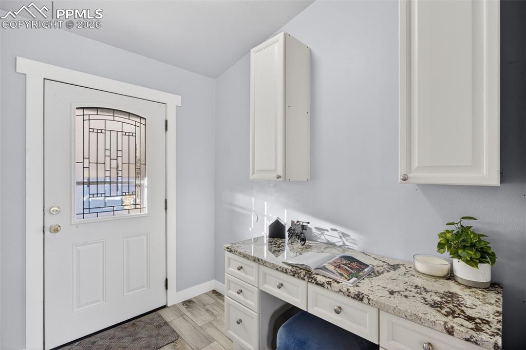 Image 3 of 50: Kitchen