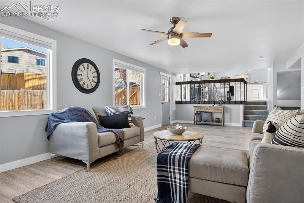 Image 36 of 50: Living Room