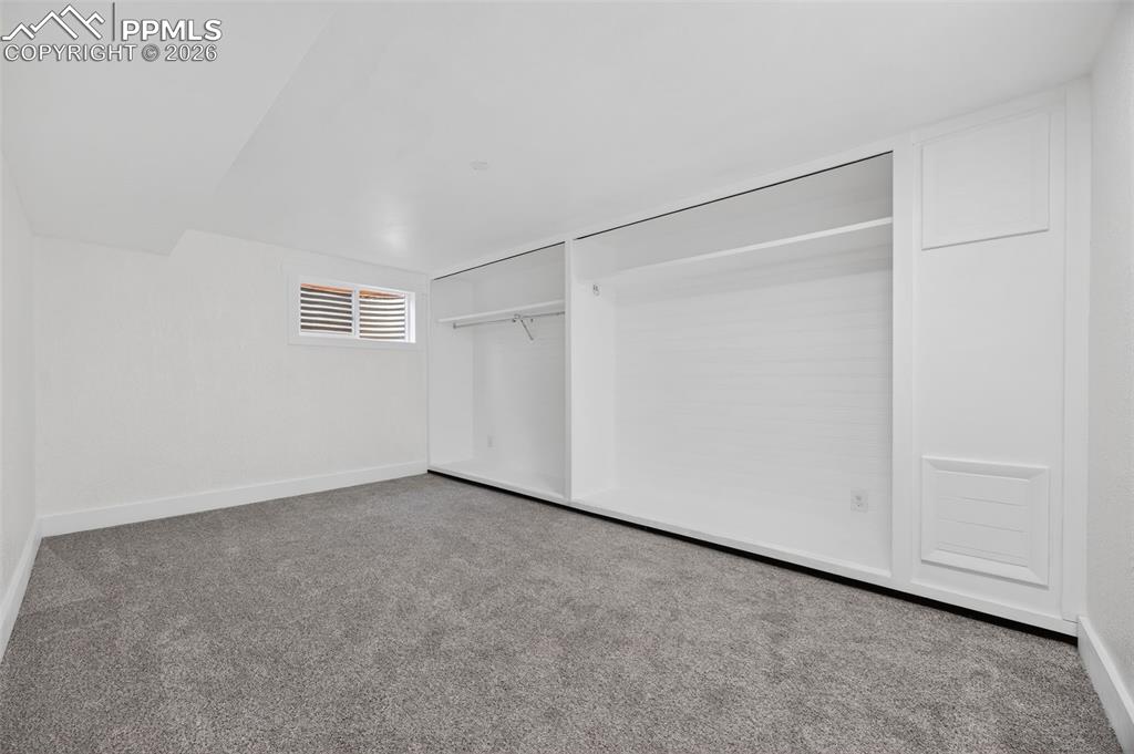 Image 45 of 50: Bedroom