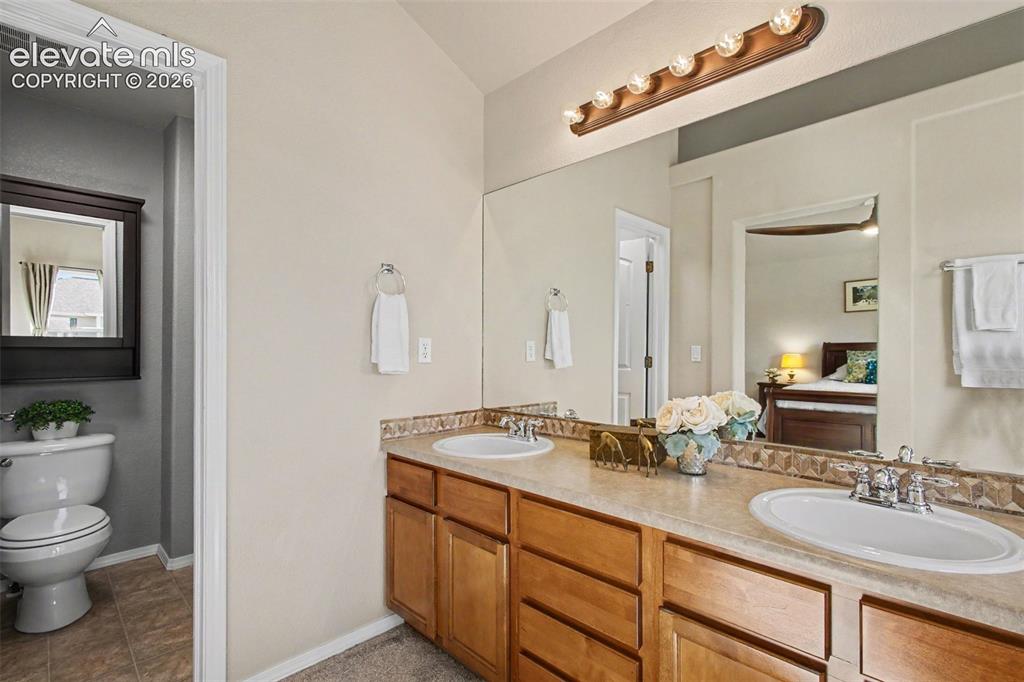Image 15 of 39: Bathroom