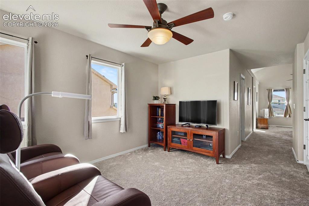Image 18 of 39: Family Room