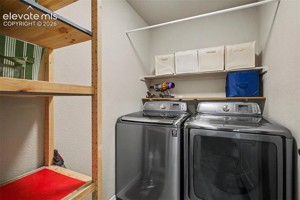 Image 22 of 39: Laundry