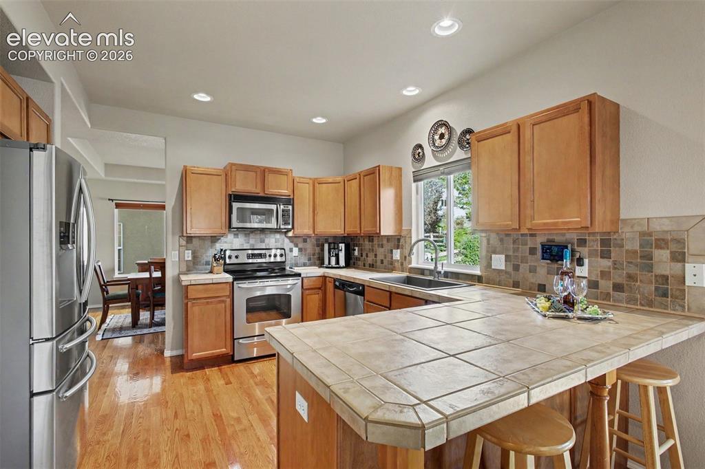 Image 8 of 39: Kitchen