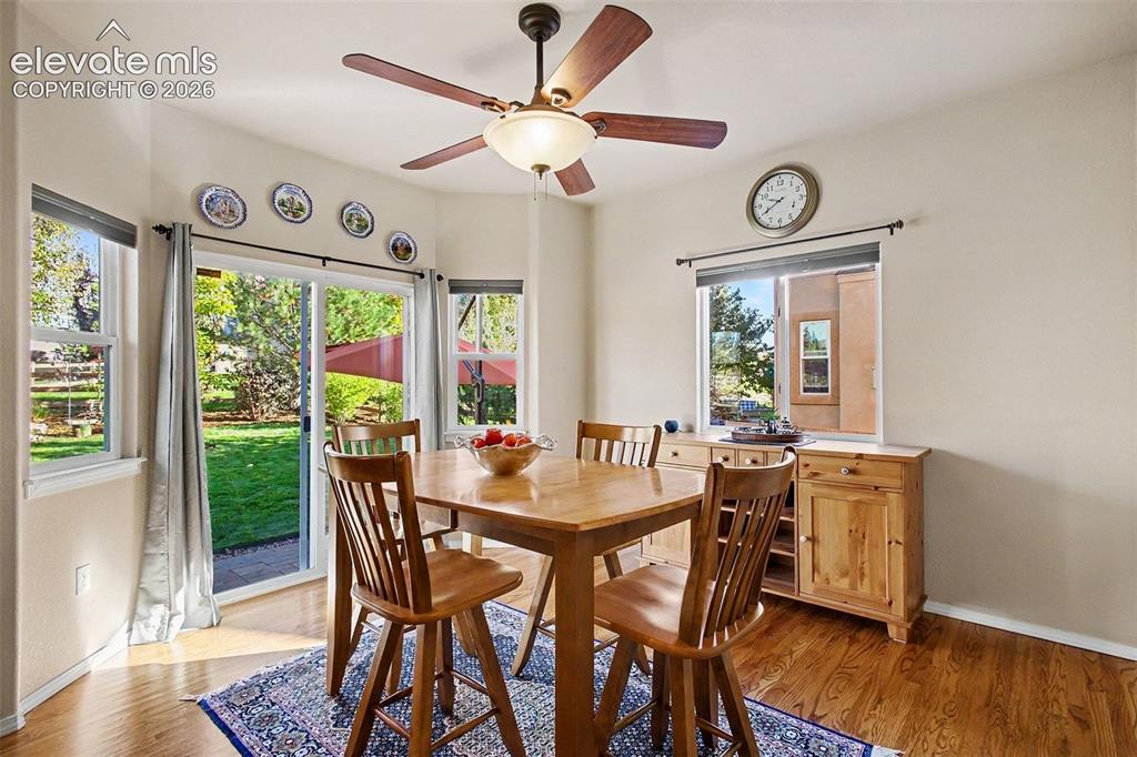 Image 9 of 39: Dining Area