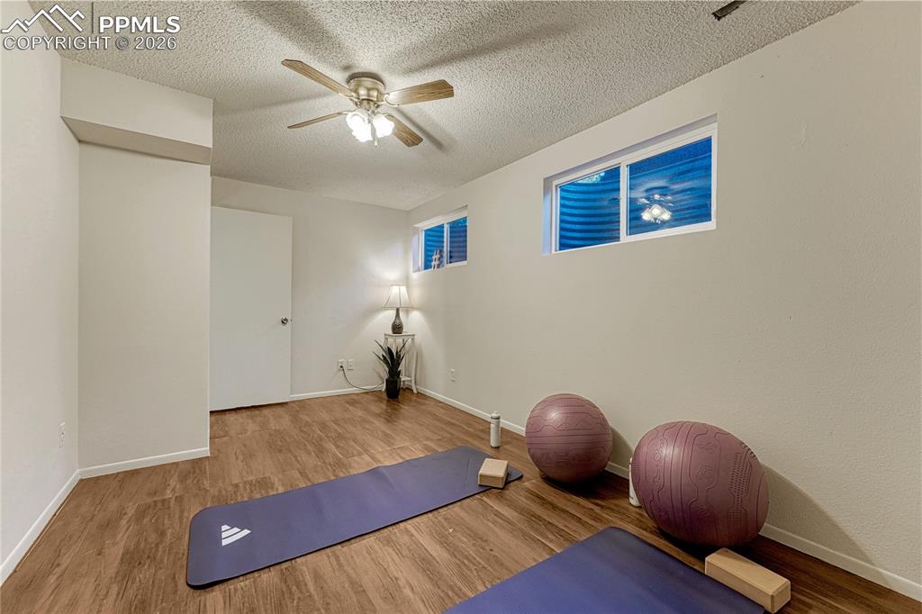 Image 44 of 50: Bedroom