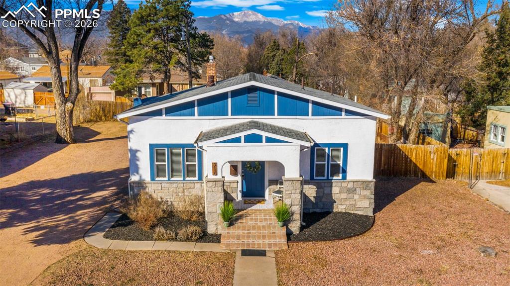 Image 18 of 32: Front of Structure