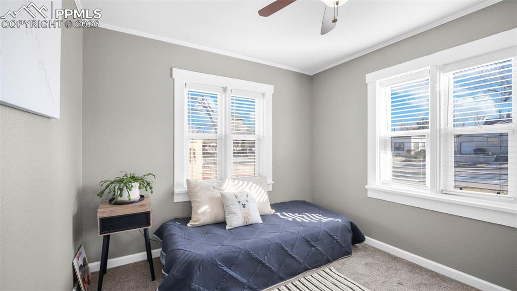 Image 8 of 32: Bedroom