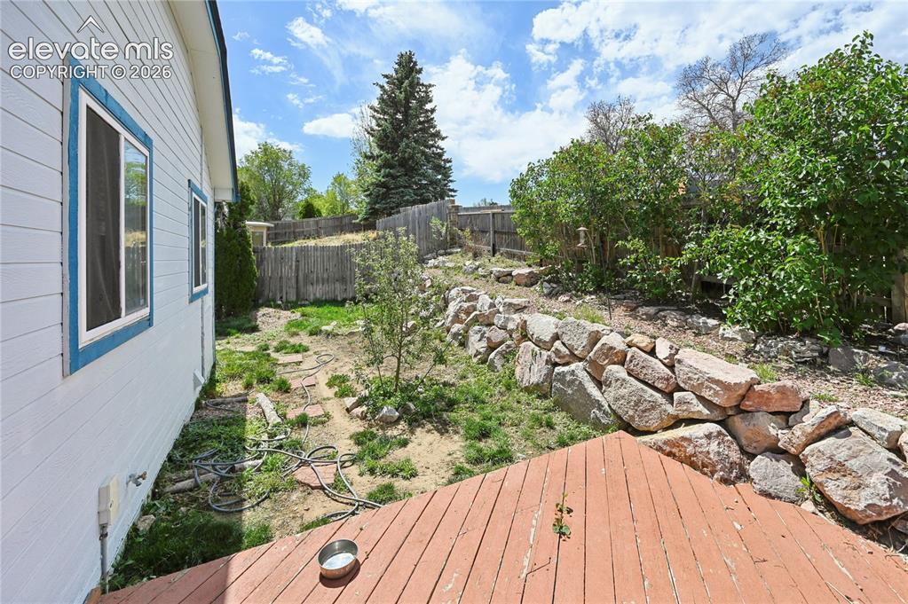 Image 33 of 33: Yard