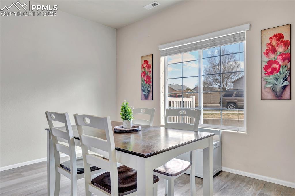 Image 15 of 38: Dining Area