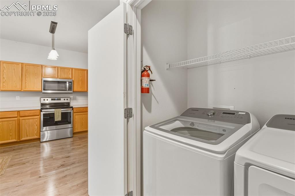 Image 13 of 30: Laundry