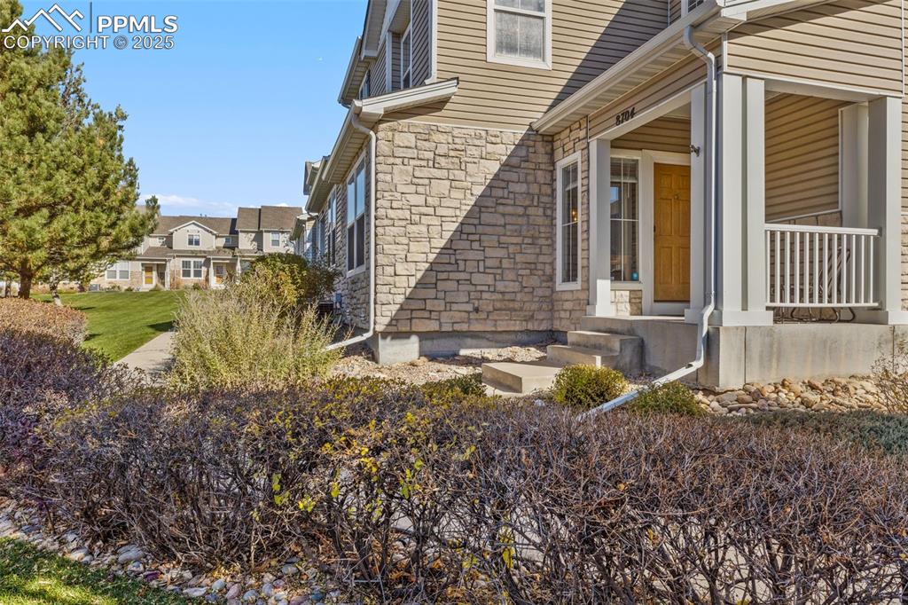 Image 2 of 30: Side of Structure