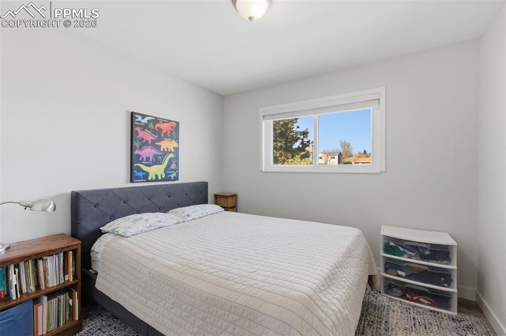 Image 18 of 37: Bedroom