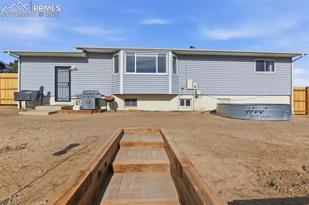 Image 31 of 37: Back of Structure