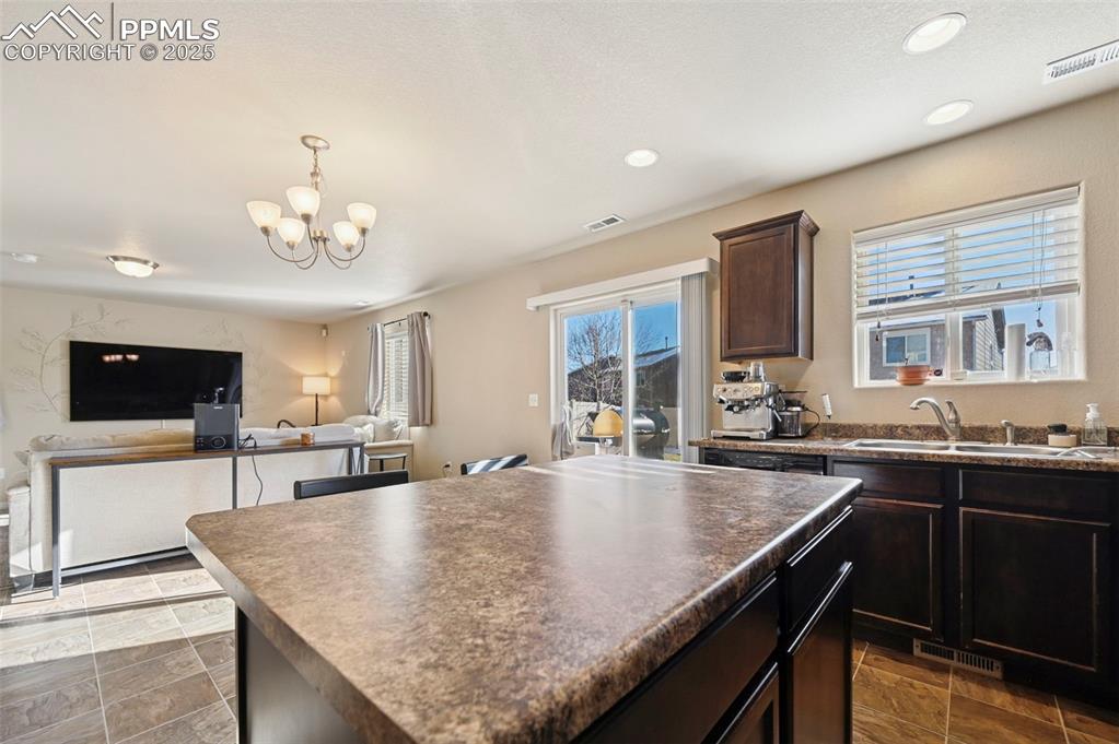 Image 10 of 31: Kitchen