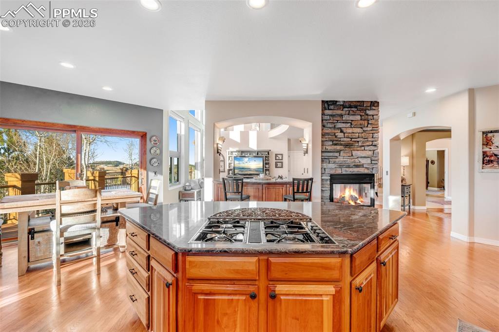 Image 11 of 50: Kitchen