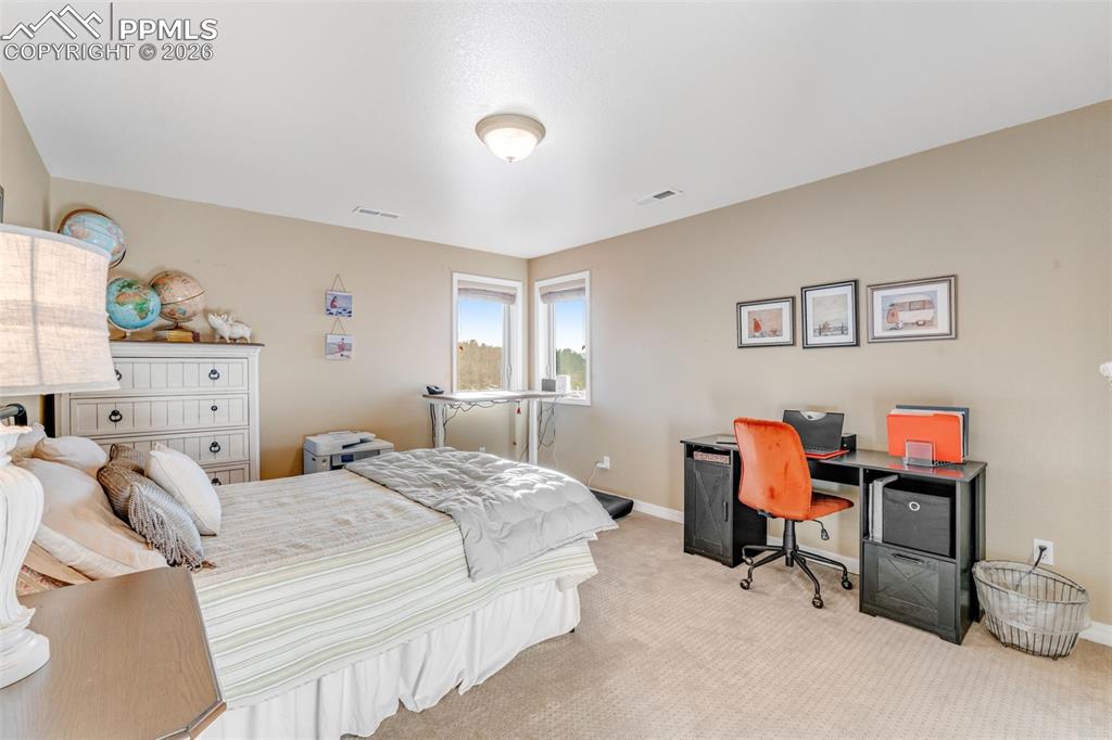 Image 29 of 50: Upper Bedroom Suite