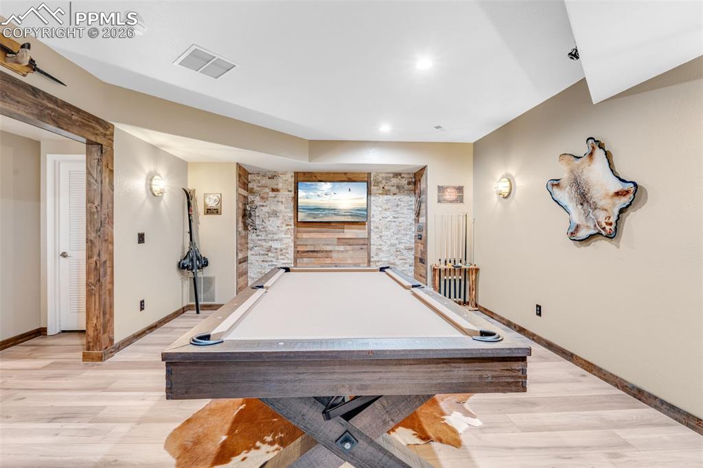 Image 41 of 50: Game Room