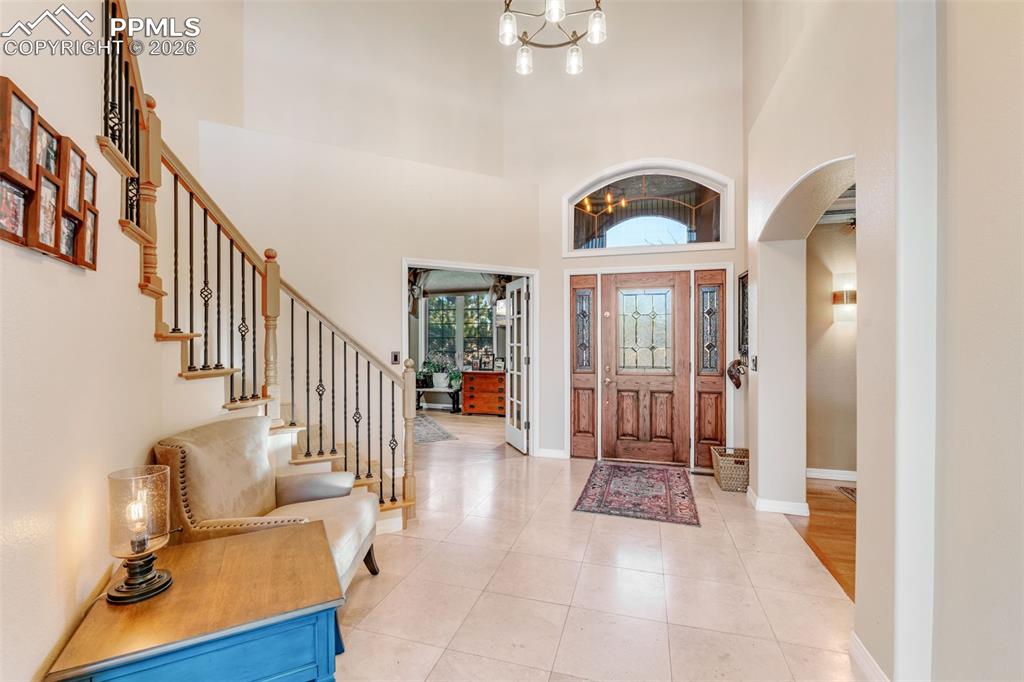 Image 6 of 50: Entry