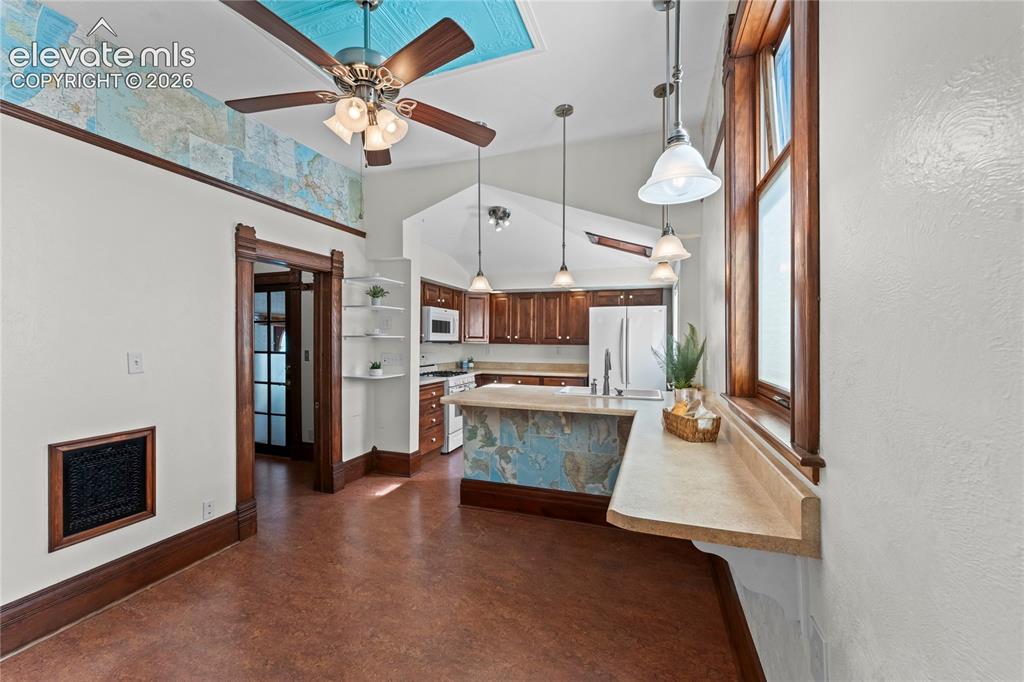 Image 12 of 47: Gorgeous woodwork and built ins