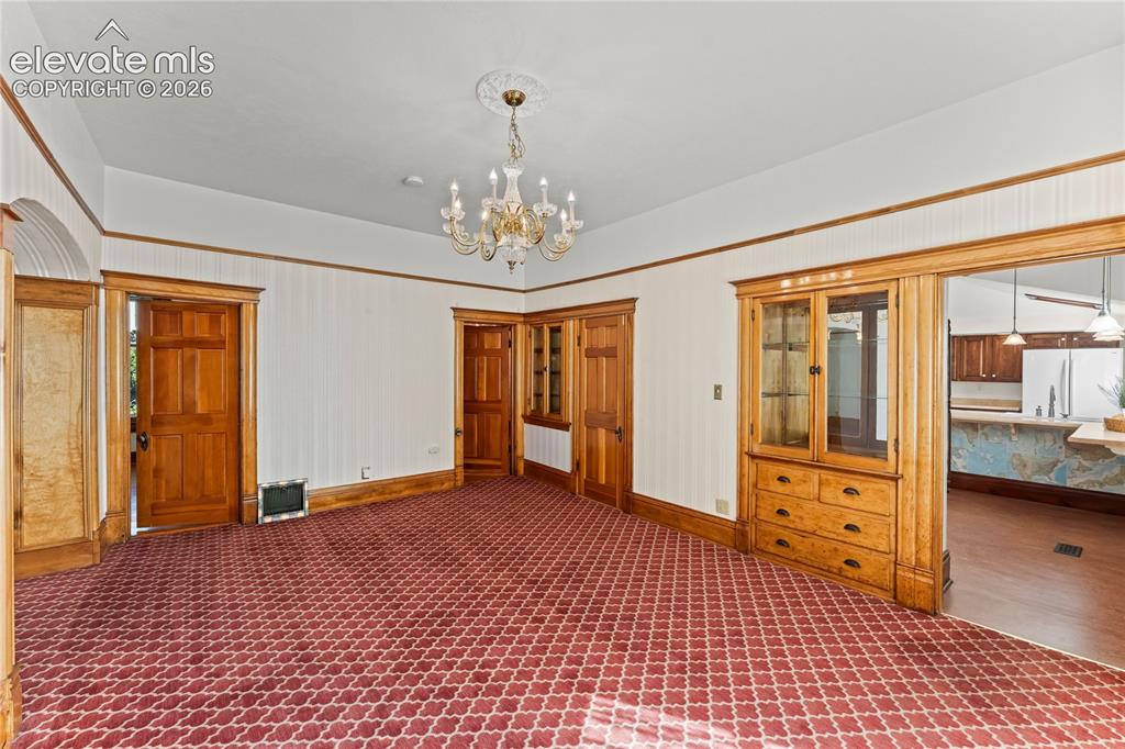 Image 6 of 47: Entry
