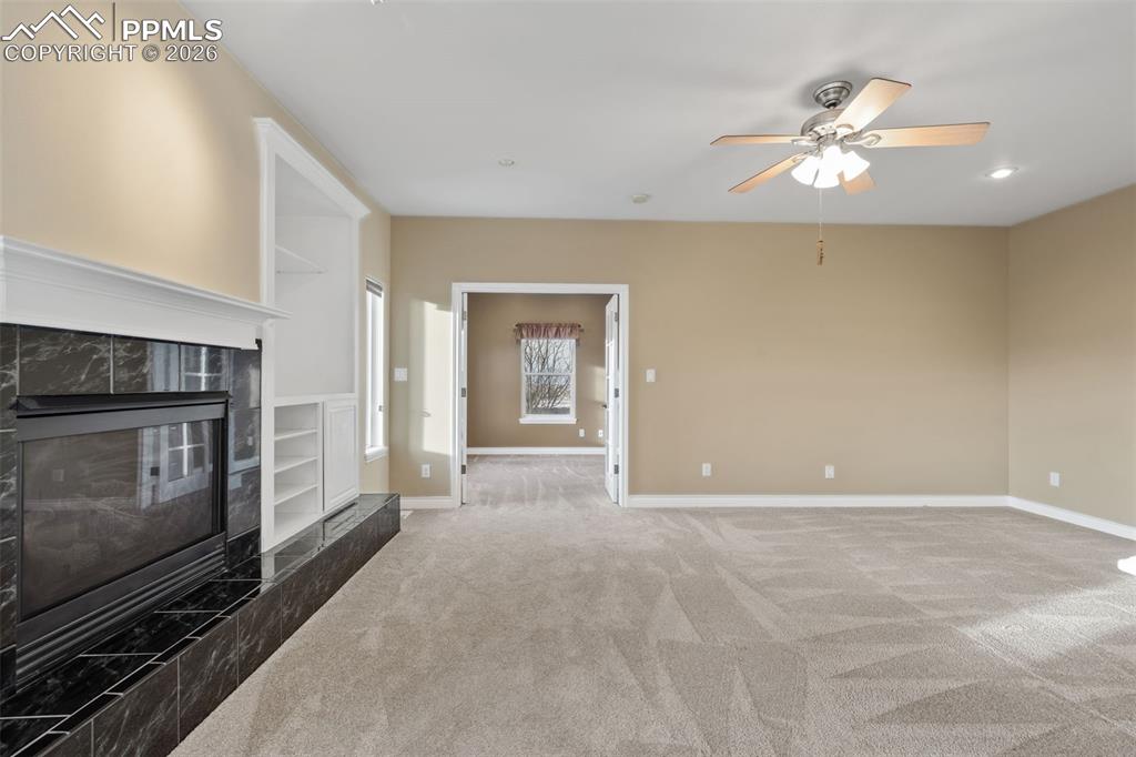 Image 19 of 38: Living Room