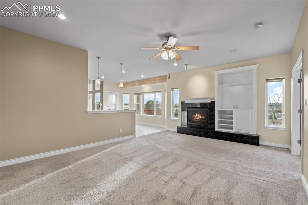 Image 21 of 38: Living Room