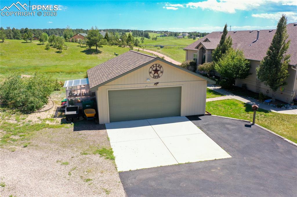 Image 7 of 38: Front of Structure