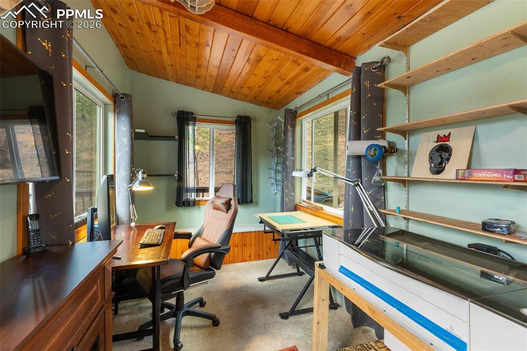 Image 23 of 46: 2nd structure- office or studio space