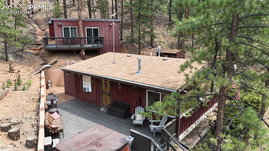 Image 41 of 46: Deck, Studio and Hot Tub