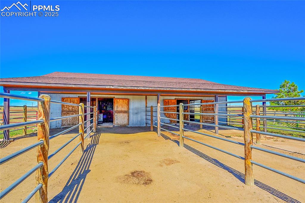 Image 11 of 49: Stable